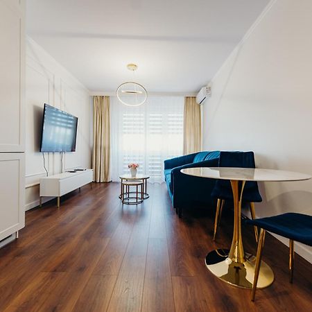 3 Bedrooms Premium Bella Blue For 8 Guests With Ac And Free Out Side Parking เชชูฟ ภายนอก รูปภาพ