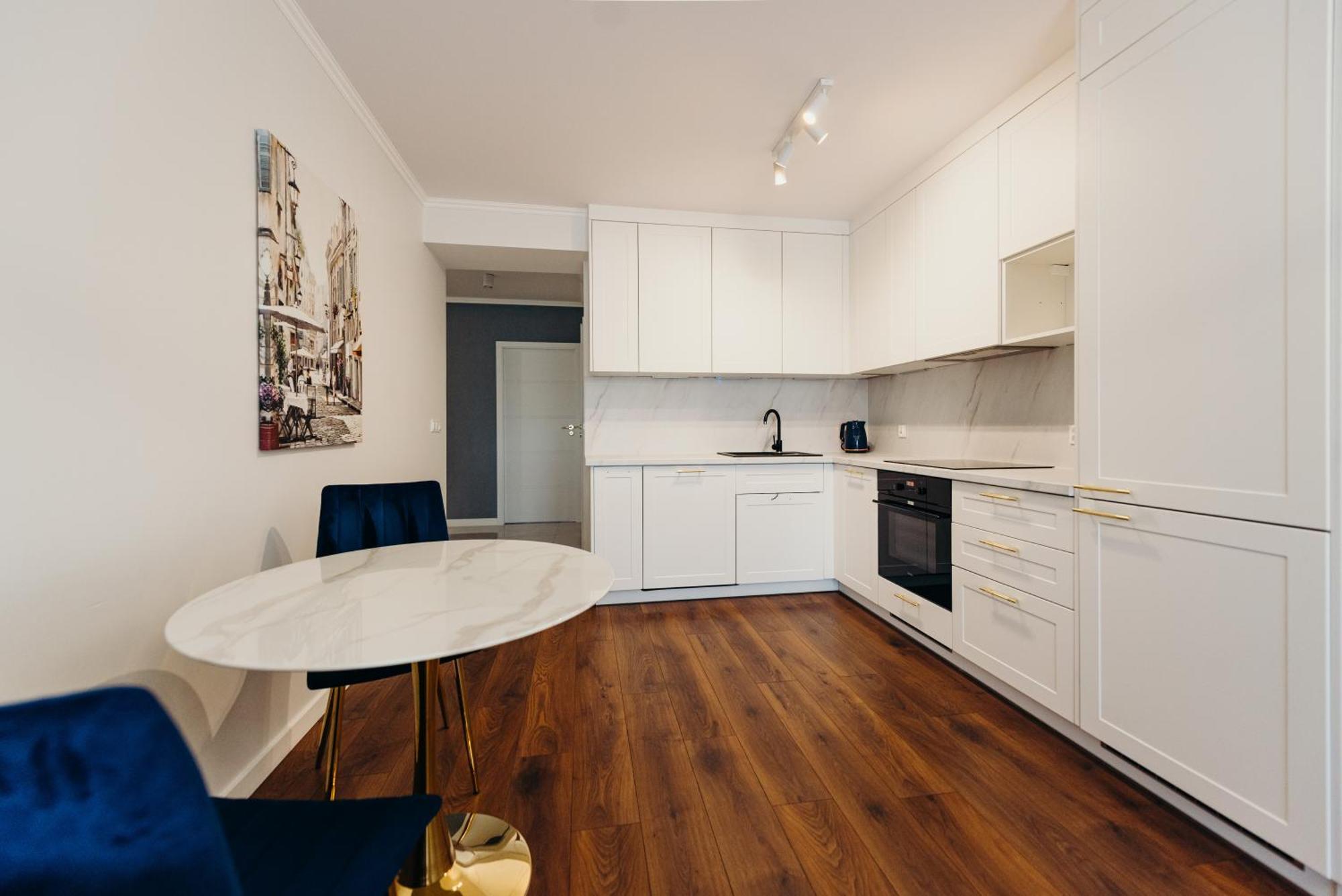 3 Bedrooms Premium Bella Blue For 8 Guests With Ac And Free Out Side Parking เชชูฟ ภายนอก รูปภาพ