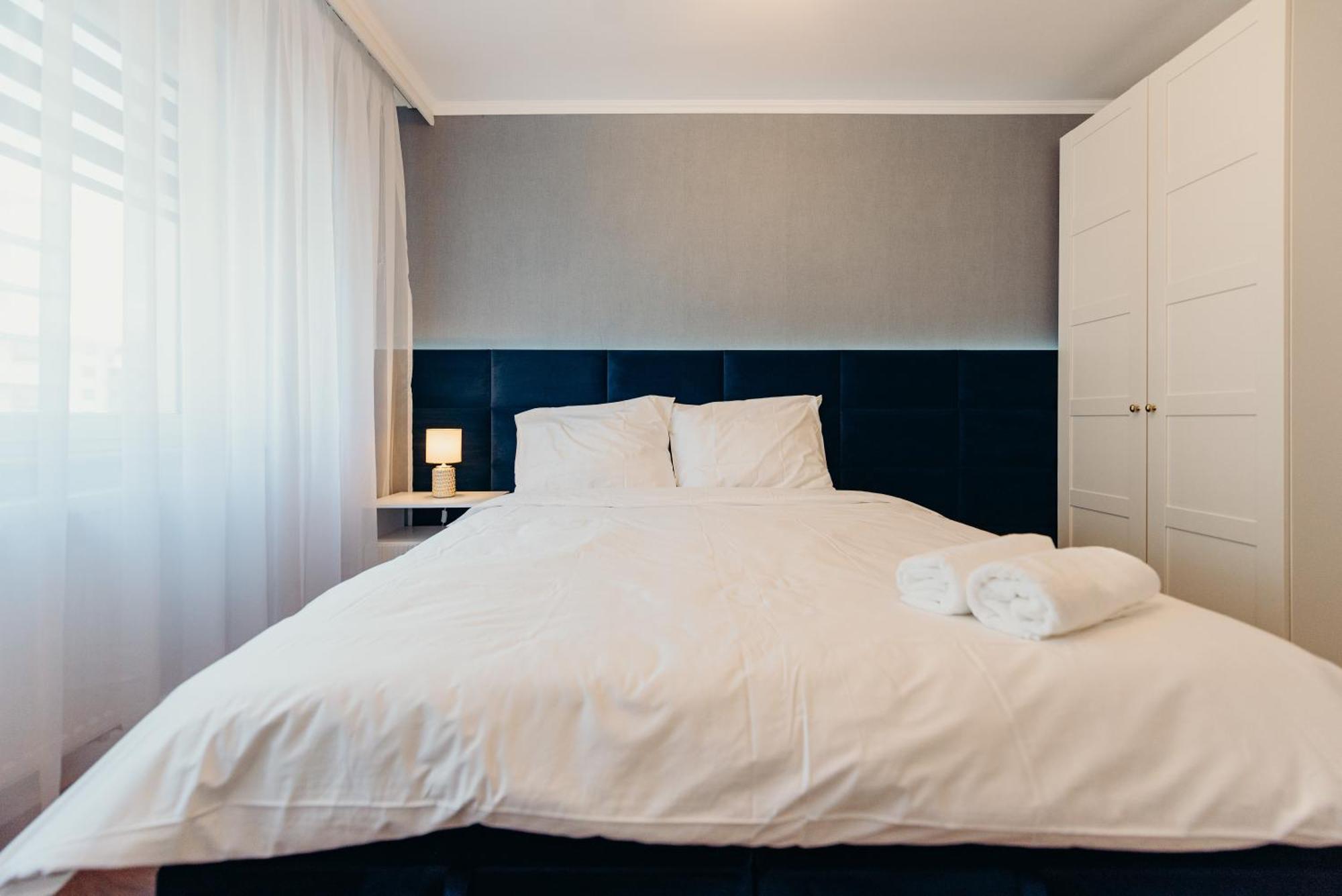 3 Bedrooms Premium Bella Blue For 8 Guests With Ac And Free Out Side Parking เชชูฟ ภายนอก รูปภาพ