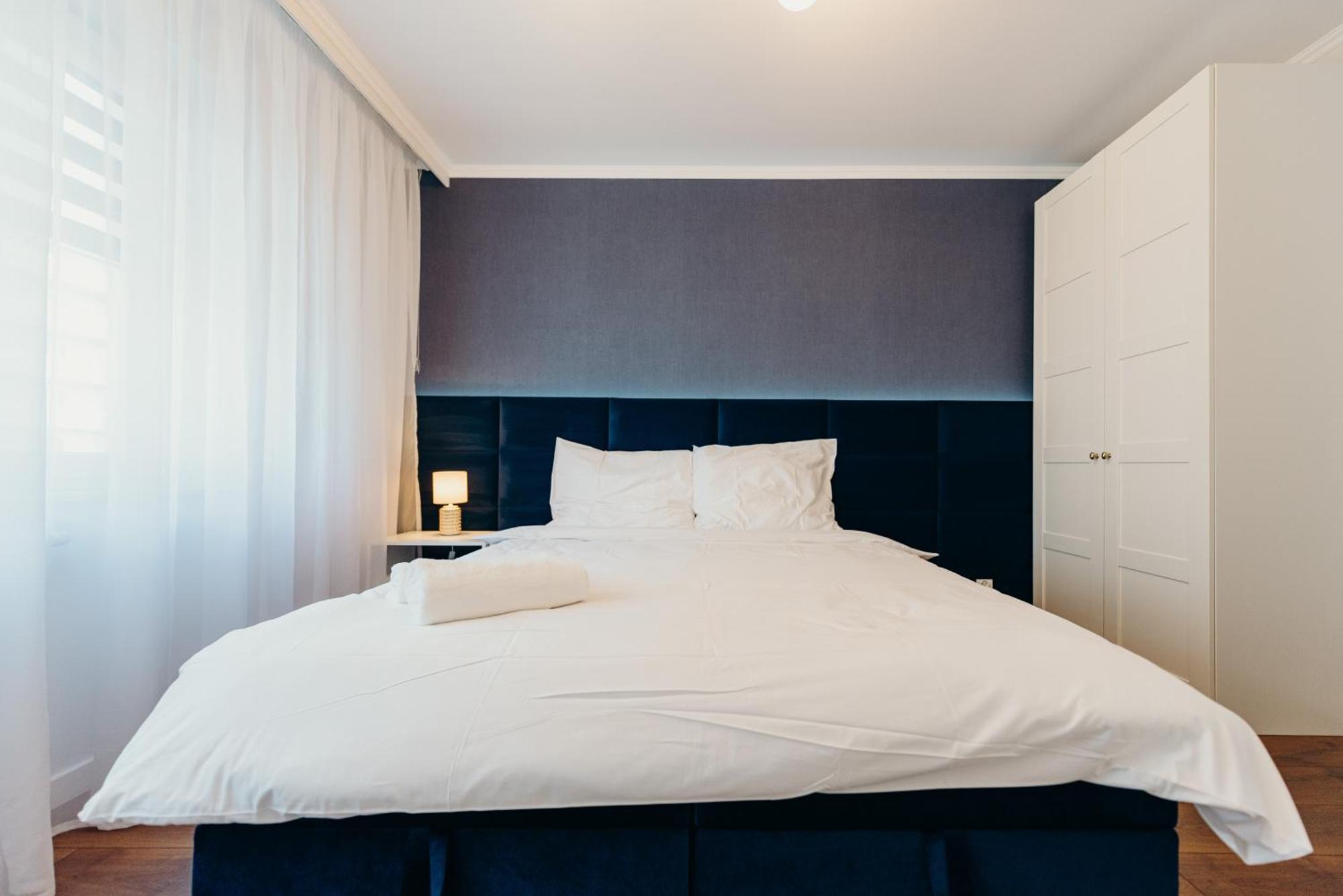 3 Bedrooms Premium Bella Blue For 8 Guests With Ac And Free Out Side Parking เชชูฟ ภายนอก รูปภาพ