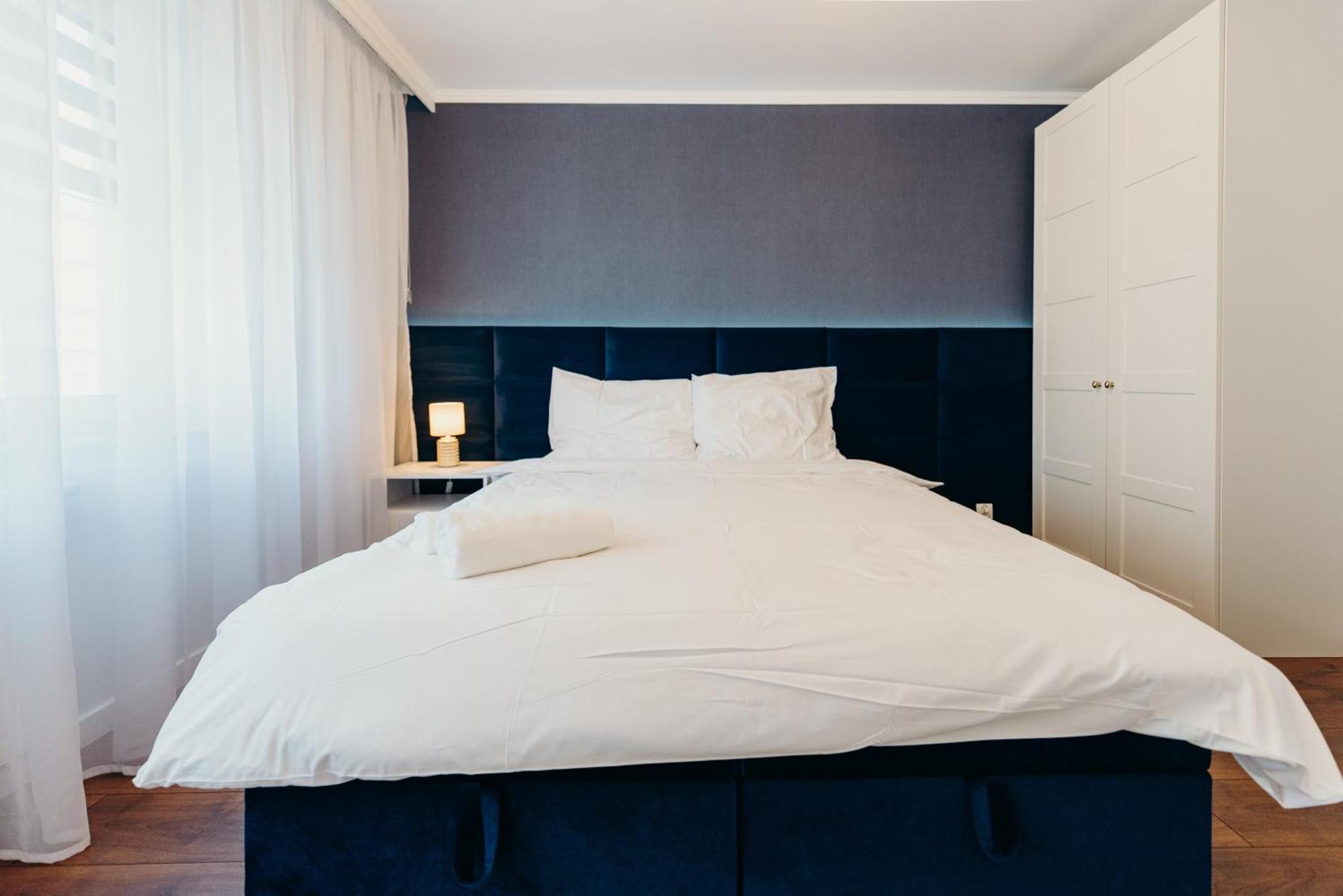 3 Bedrooms Premium Bella Blue For 8 Guests With Ac And Free Out Side Parking เชชูฟ ภายนอก รูปภาพ