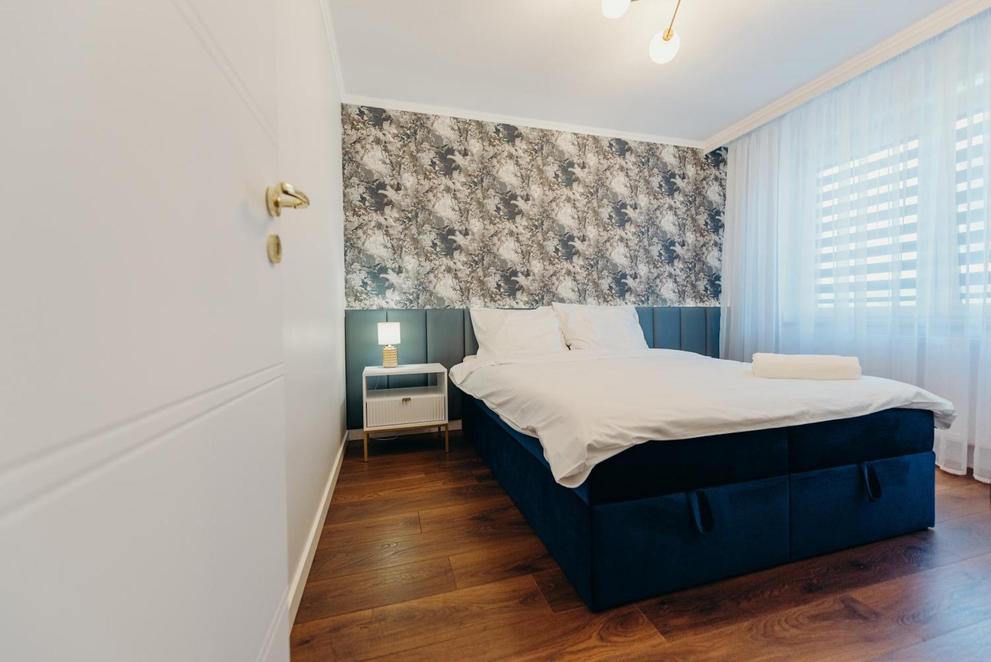3 Bedrooms Premium Bella Blue For 8 Guests With Ac And Free Out Side Parking เชชูฟ ภายนอก รูปภาพ